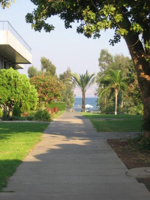 Nof Ginosar Kibbutz Hotel Exterior foto