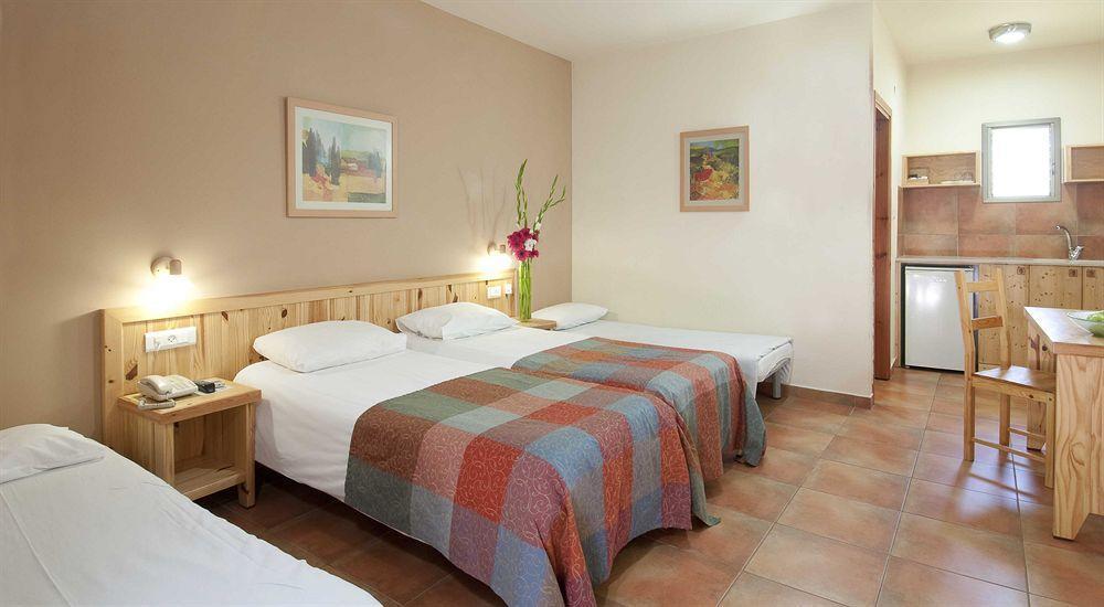 Nof Ginosar Kibbutz Hotel Exterior foto