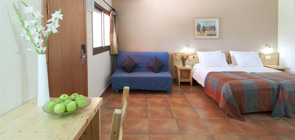 Nof Ginosar Kibbutz Hotel Exterior foto